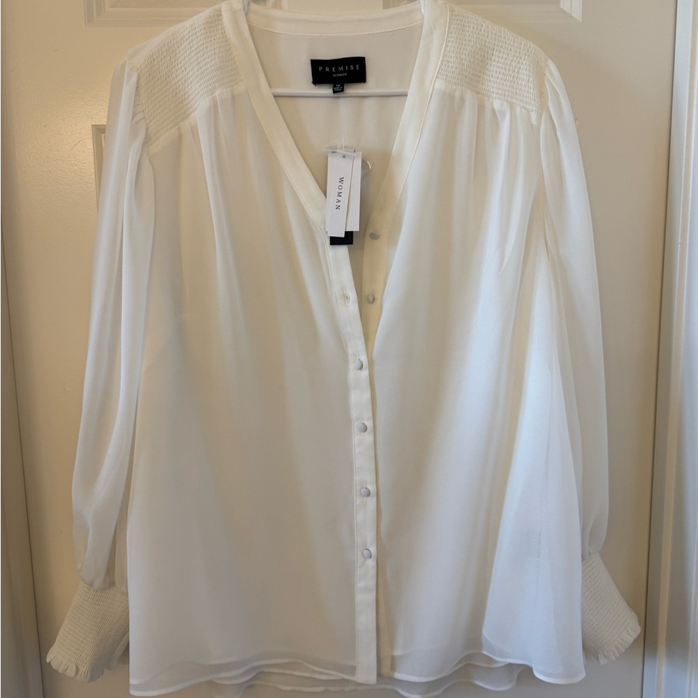 NWT Premise Cream White V-Neck Button Down Blouse